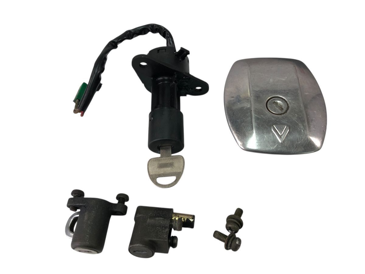 SUZUKI GS125E NF41B キーセット シリンダー タンクキャップ ヘルメットロック 作動OK 交換 補修にも 2762-M6064