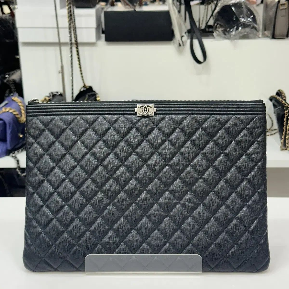 Chanel シャネル ボーイ クラッチ ラージ ブラック キャビア シルバー金具 23 ブンダエ