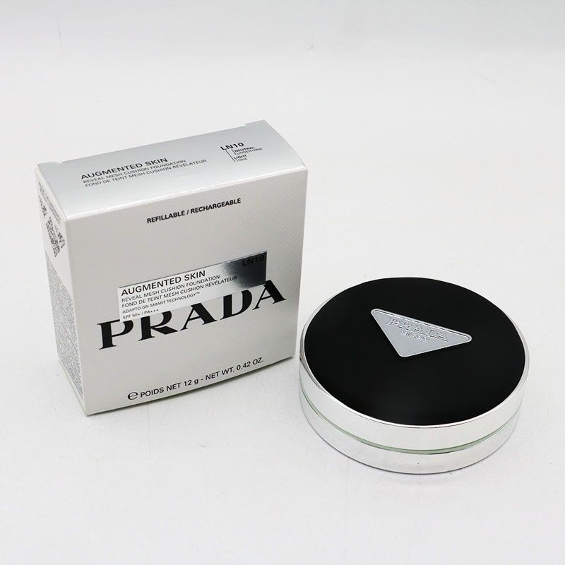 新品未使用　PRADA クッションファンデーション LN10 LN10 ニュートラルベースの明るい色 Prada Reveal Mesh Cushion
