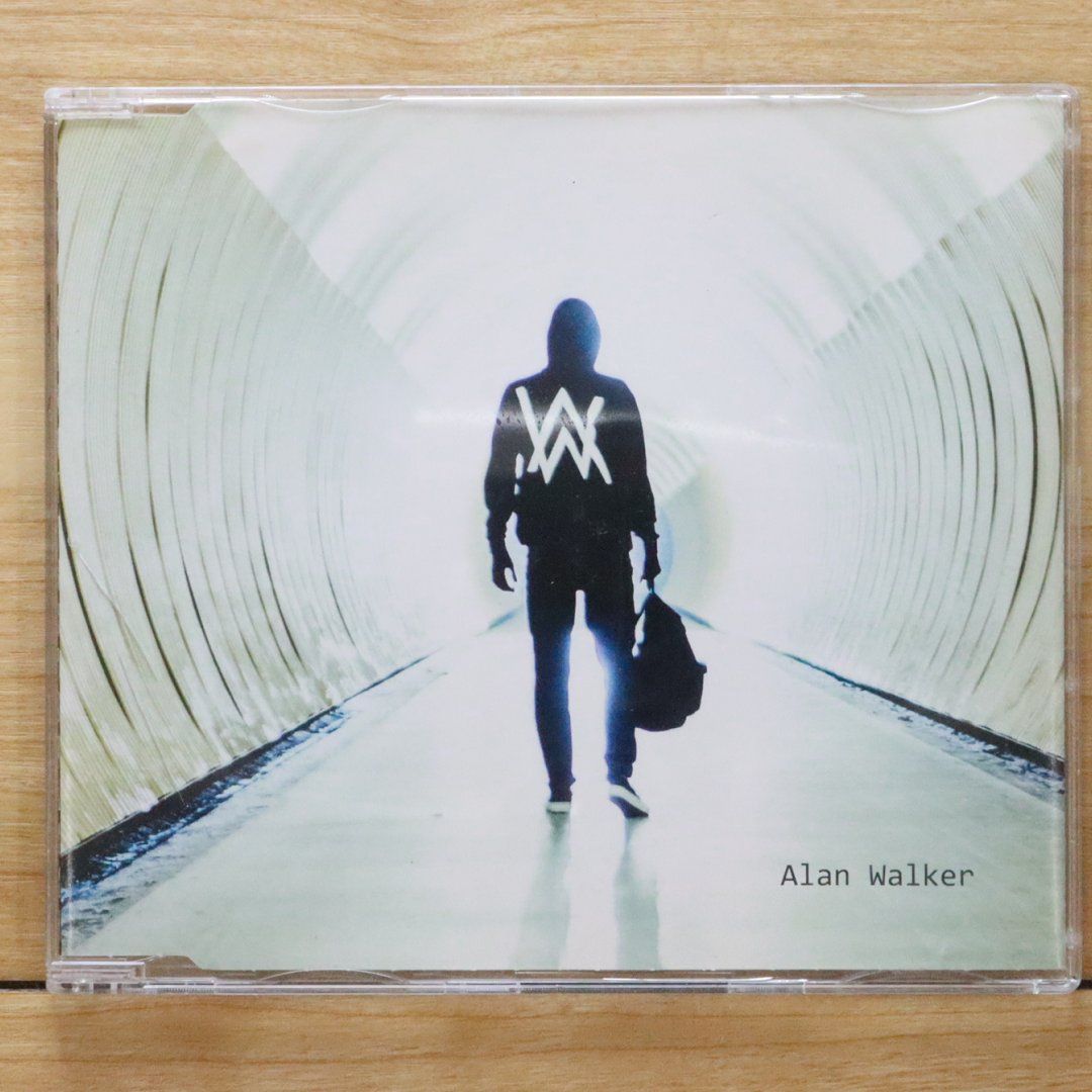 セール中…アラン・ウォーカー直筆サイン入り超大型写真…Alan Walker Amazon.co.jp: アラン ウォーカー直筆サイン入り超大型写真…alan