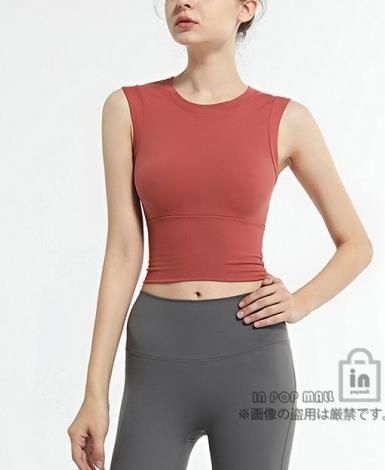 Alo Yoga アロヨガ トップス トレーニング カップ付き タンク Alo Yoga アロヨガ トップス トレーニング カップ付き タンク