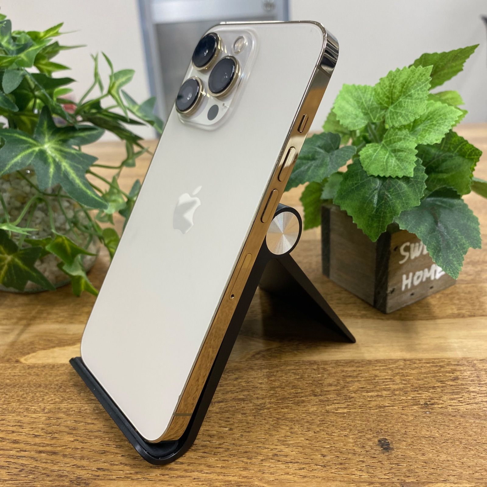 中古 iPhone 13Pro 1TB ゴールド - メルカリ