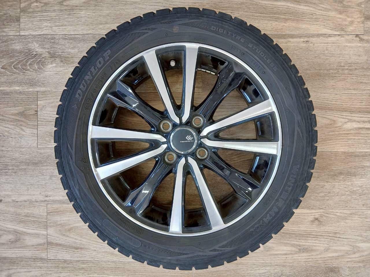新色が続々入荷。 CEREBRO 社外アルミホイール×スタッドレスタイヤセット PCD100 4H DUNLOP WINTERMAX 165 60R15 軽自動車 ハスラー等へ
