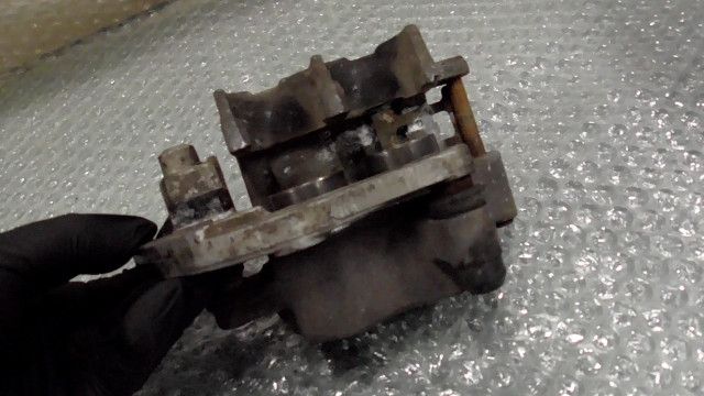 CB400 SUPER FOUR NC31-1027xxx の キャリパー 右 1761007113 BRIGHTFACE_UK