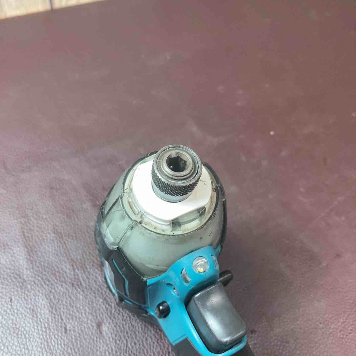 コードレスソフトインパクトドライバー