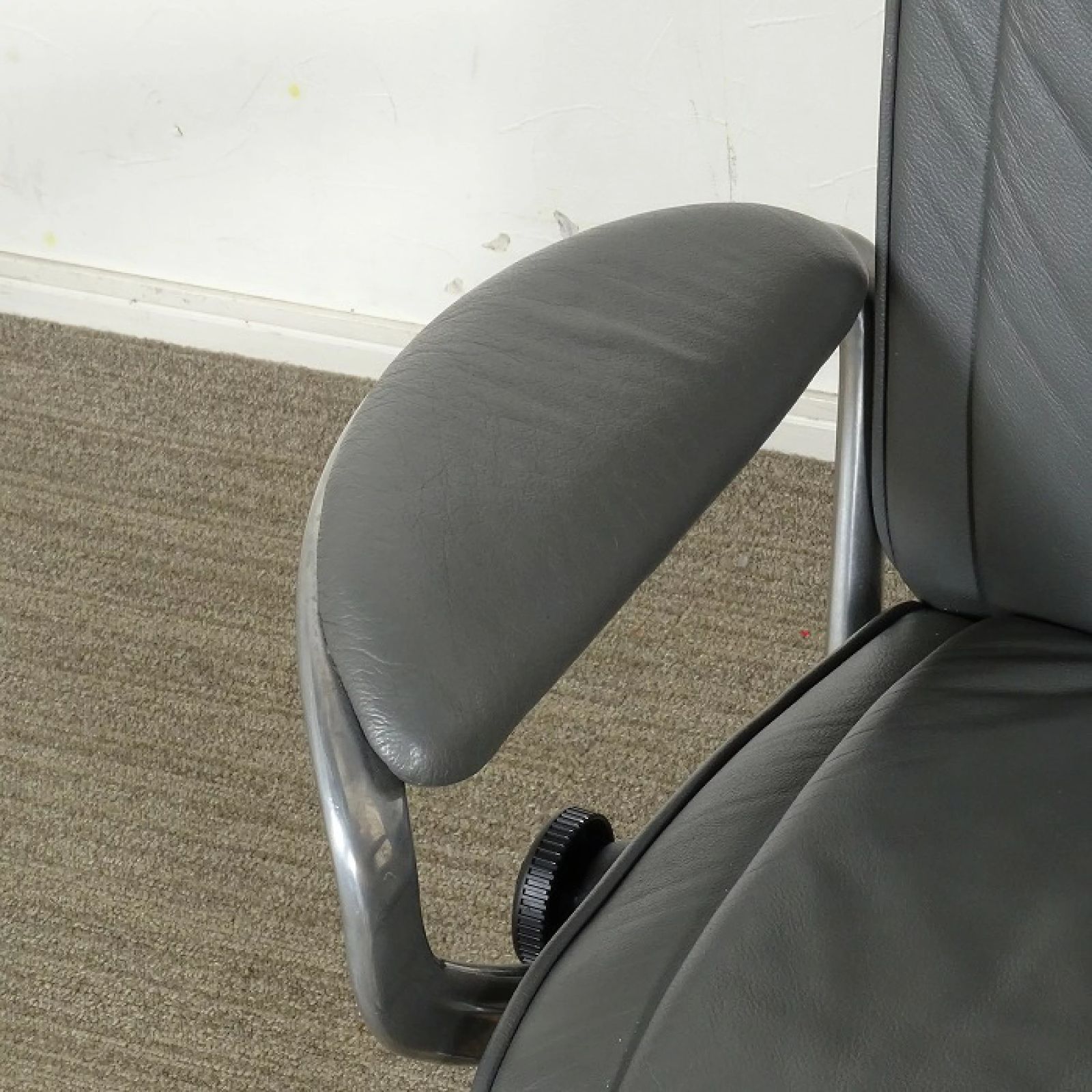 ◾︎SELUNO◾︎ 展示 EKORNES エコーネス Stressless ストレスレス ジェームス リクライニングチェア 本革 15万 v760 MARWIL-DEMENAGEMENTS_CH