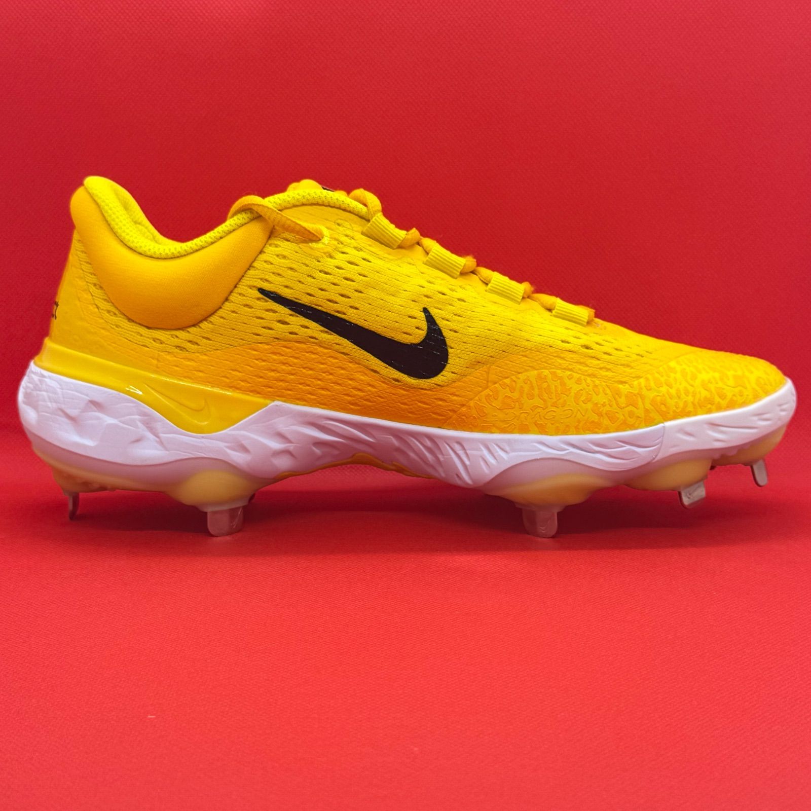 野球スパイク イエロー