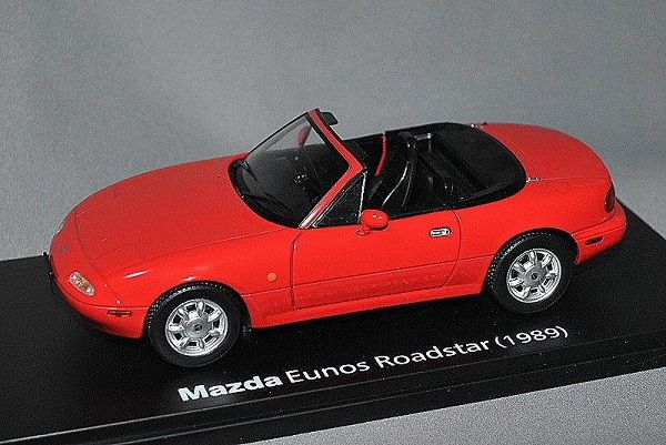 新品 1/24 国産名車コレクション マツダ ユーノス ロードスター
