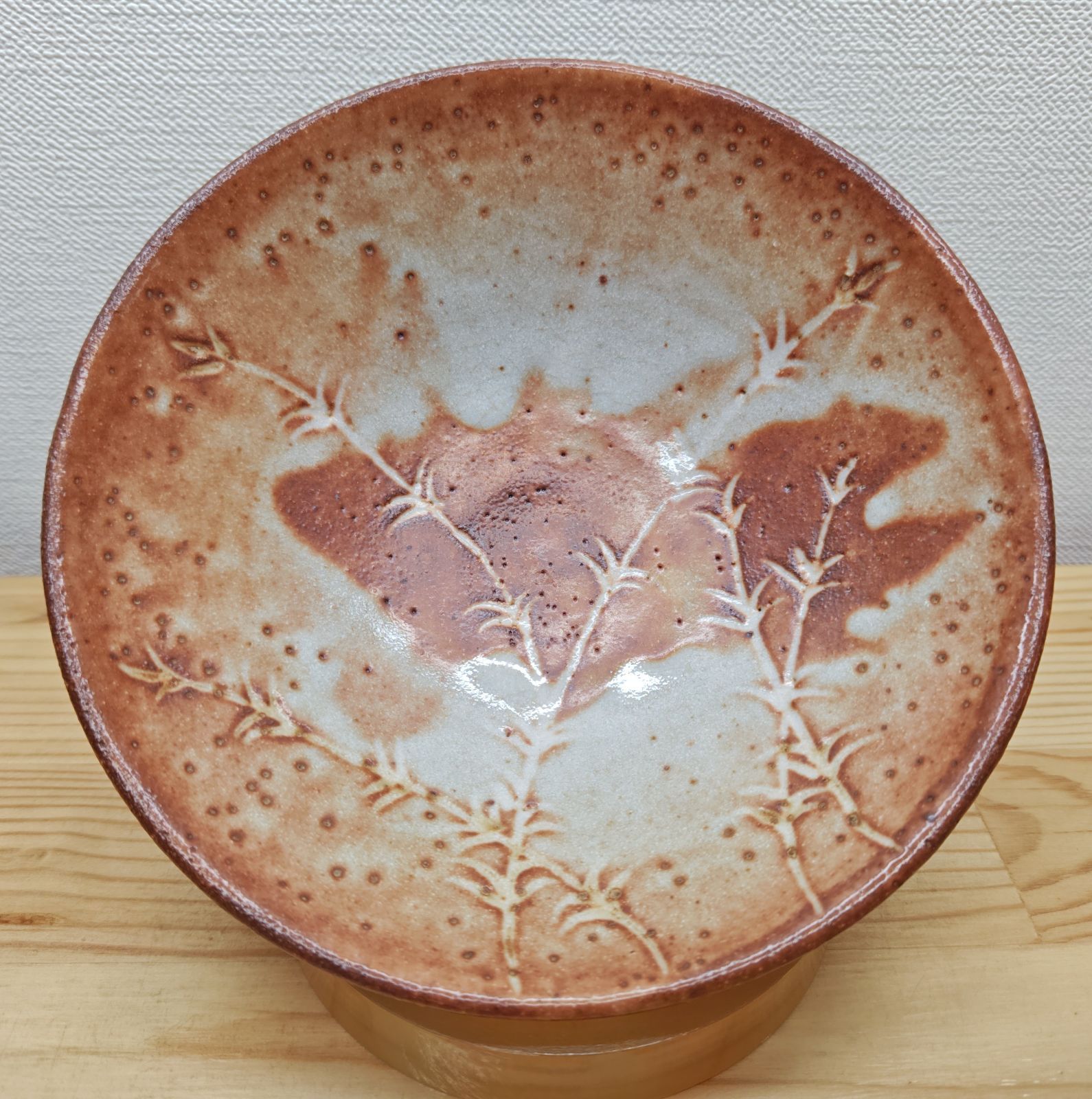 送料込【逢絢亭】茶道具 平茶碗 美濃焼 鼠志野平茶碗 加藤十右衛門 共箱入り 逢絢亭】茶道具 平茶碗 美濃焼 鼠志野平茶碗 加藤十右衛門 共