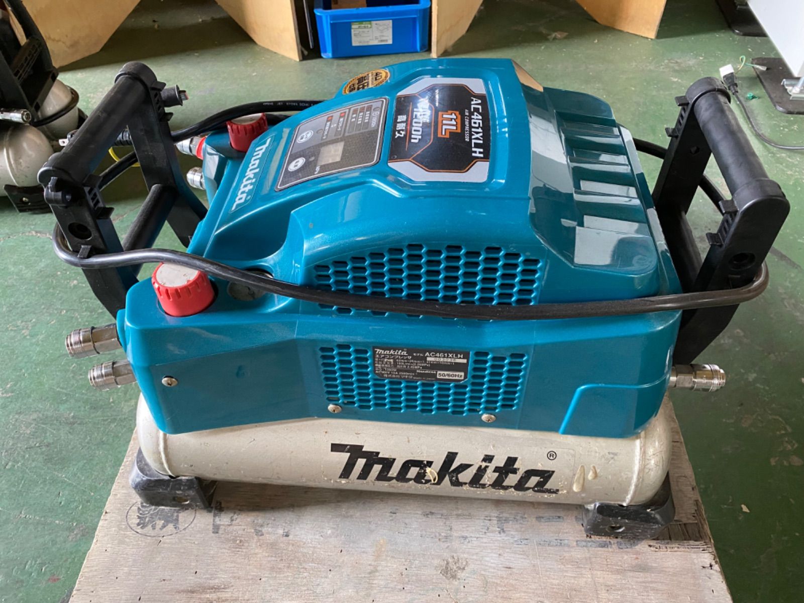 Makita AC461XLH 11L エアコンプレッサー
