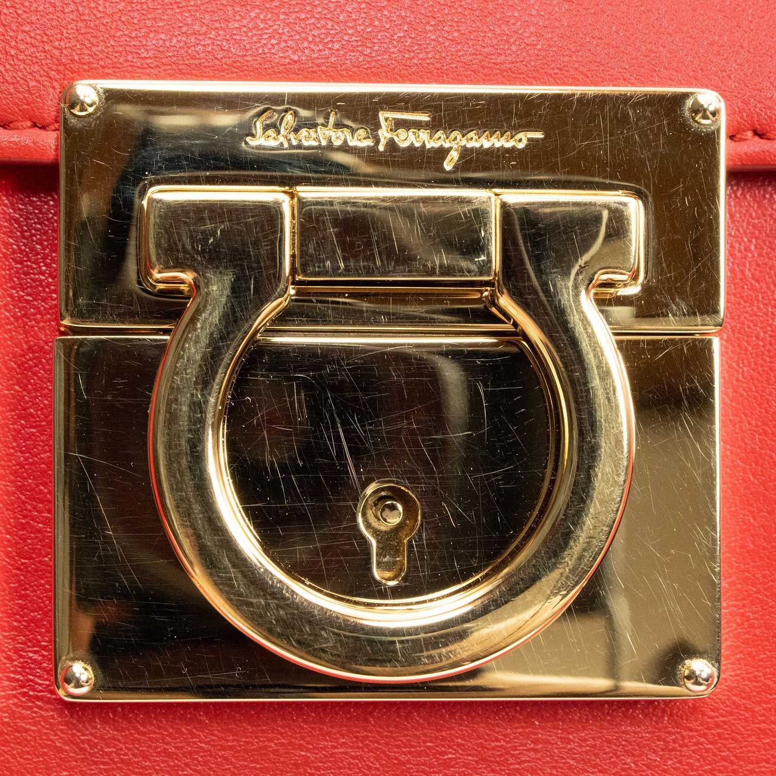 本物 送料無料 フェラガモ ハンドバッグ レディース カーフスキン