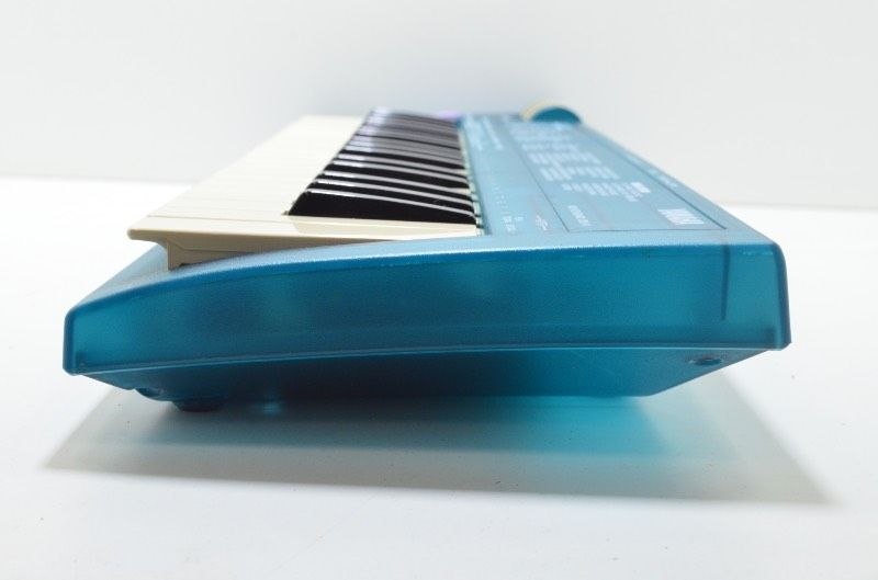 MIDIキーボード ブルー系