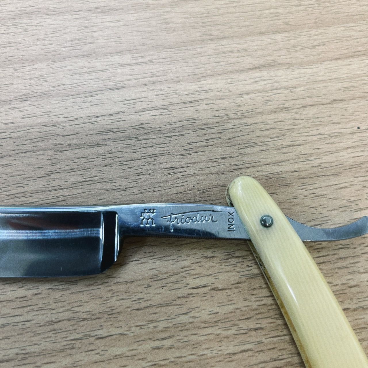 西洋剃刀　西洋カミソリ　ゾーリンゲン カミソリ Solingen ゾーリンゲン 西洋剃刀 理容 本レザーカミソリ