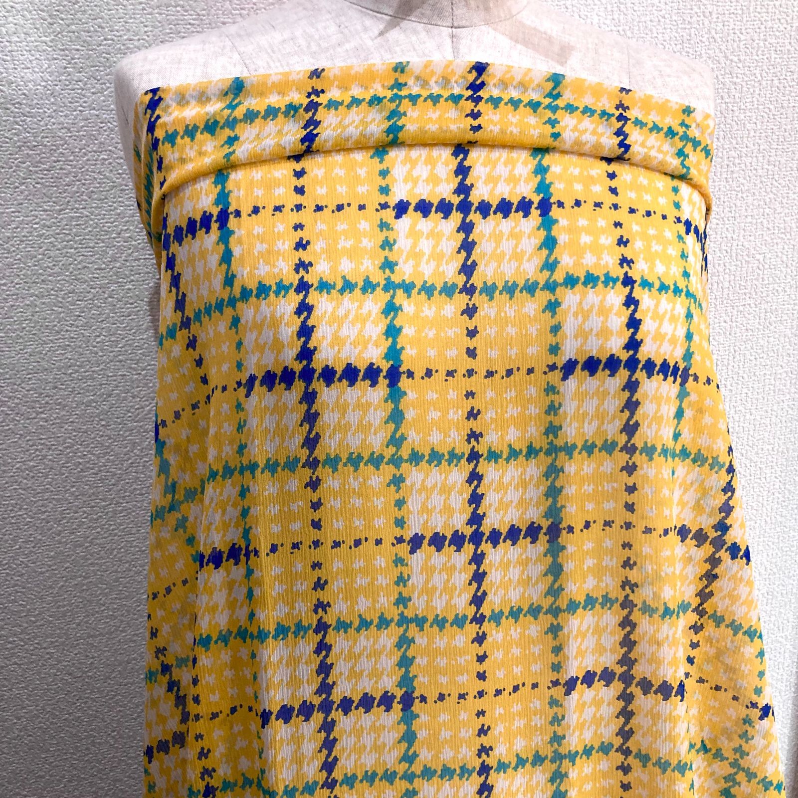 希少品＆1点のみ【#1628】ヴァレンティノ製チェック柄シルクシフォン 