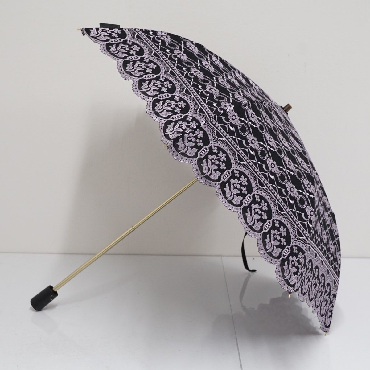 刺繍入り折りたたみ日傘　アナスイ 楽天市場】アナ スイ バタフライ刺繍 晴雨兼用パラソル傘