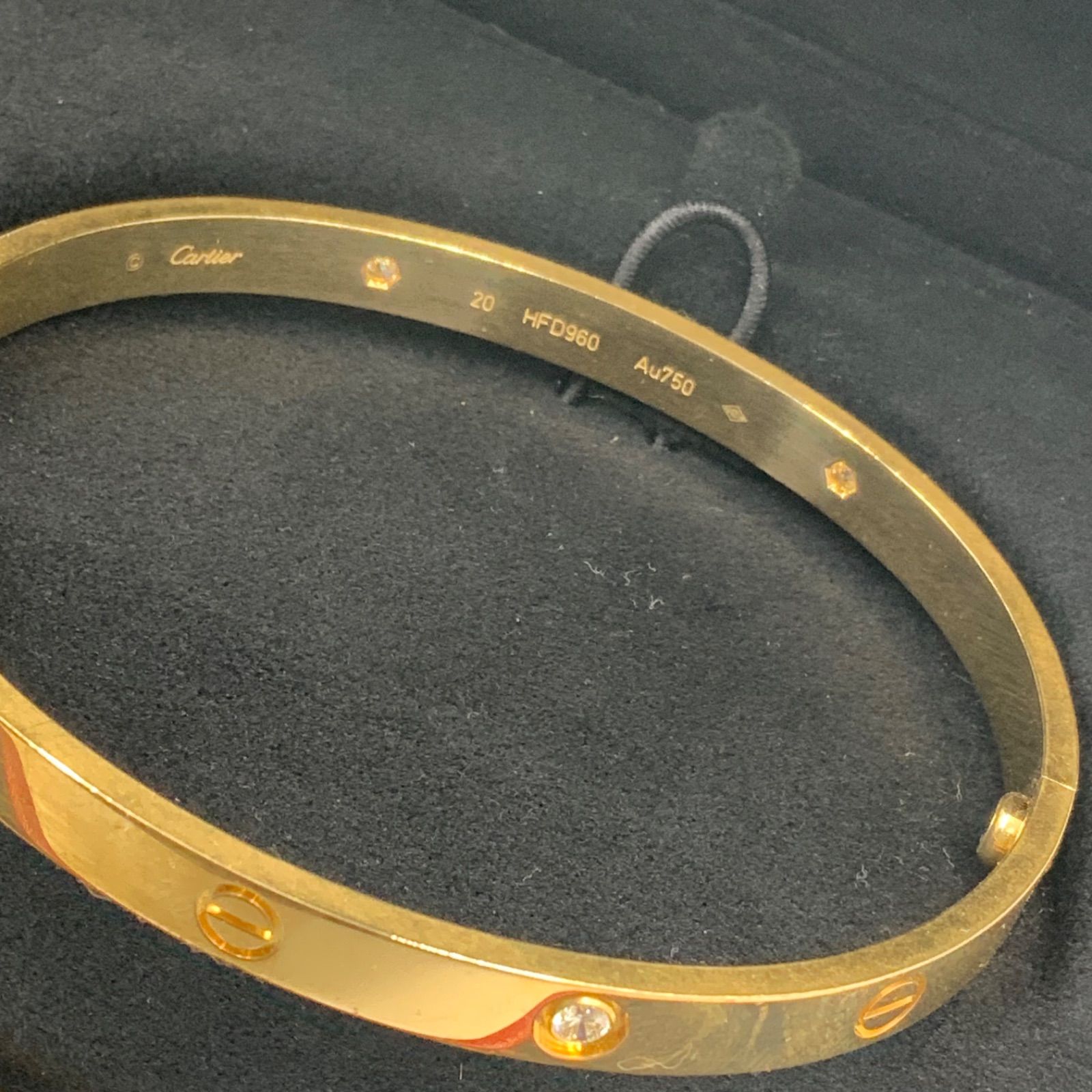 売り切れました。Cartier カルティエ　ラブブレス　4Pダイヤ　ハーフダイヤ　サイズ20 メンズ　保証書付　750YG 売り切れました。Cartier カルティエ ラブブレス 4Pダイヤ ハーフ