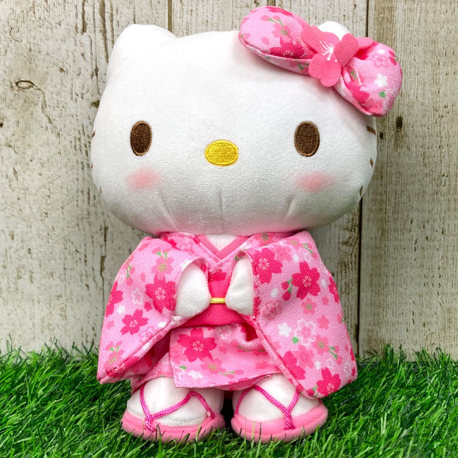 新品＊Sanrio サンリオ ぬいぐるみ 桜着物 Sサイズ キティ