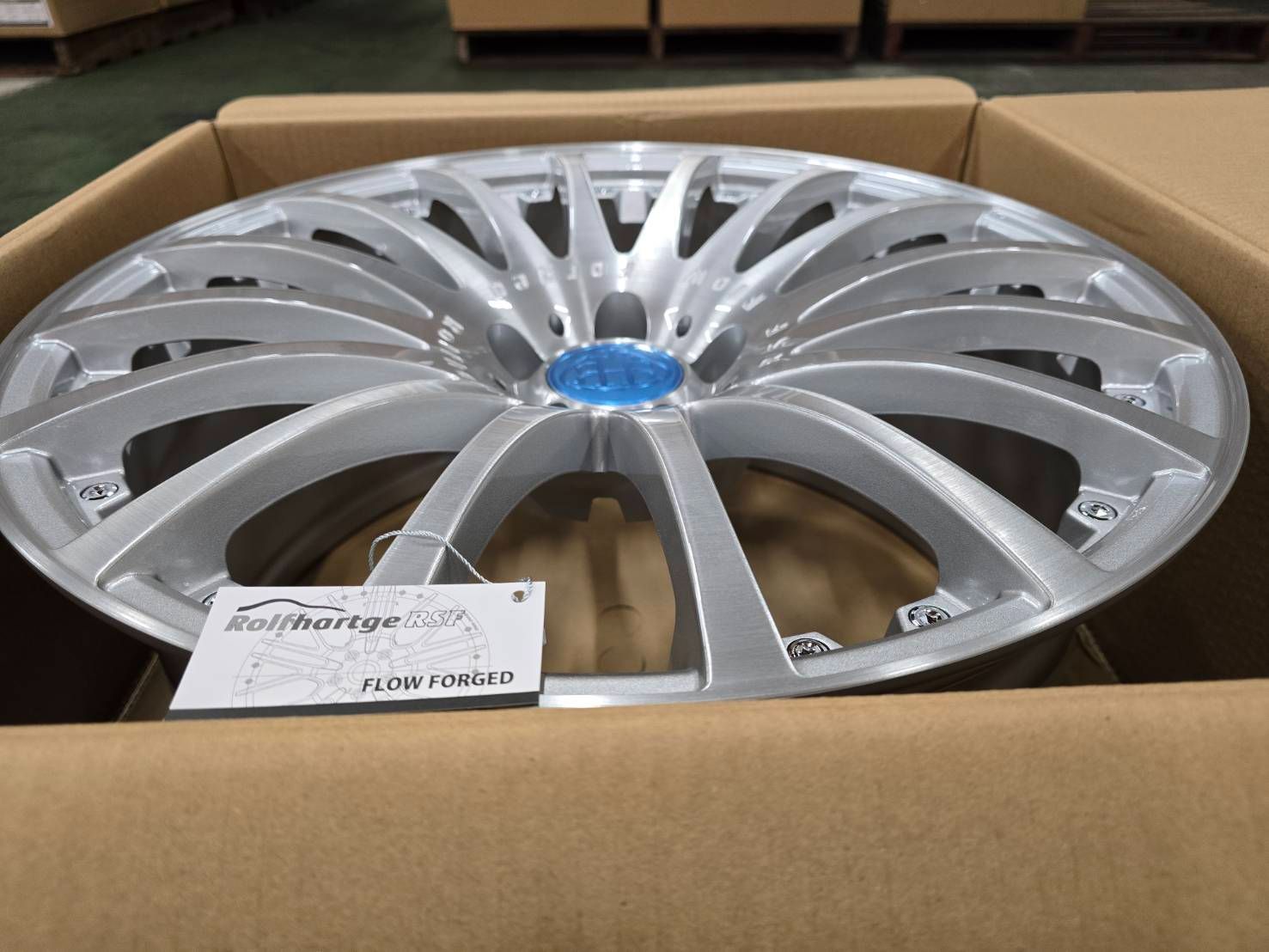 絶対お買い得！ Rolfhartge ロルフハルトゲ F16GT RSF Diamond Edition 9.5x20 40 5x114.3 x4本 特殊設定 コンケープ ブラッシュド 軽量ホイール 全国配信早速 送料無料！