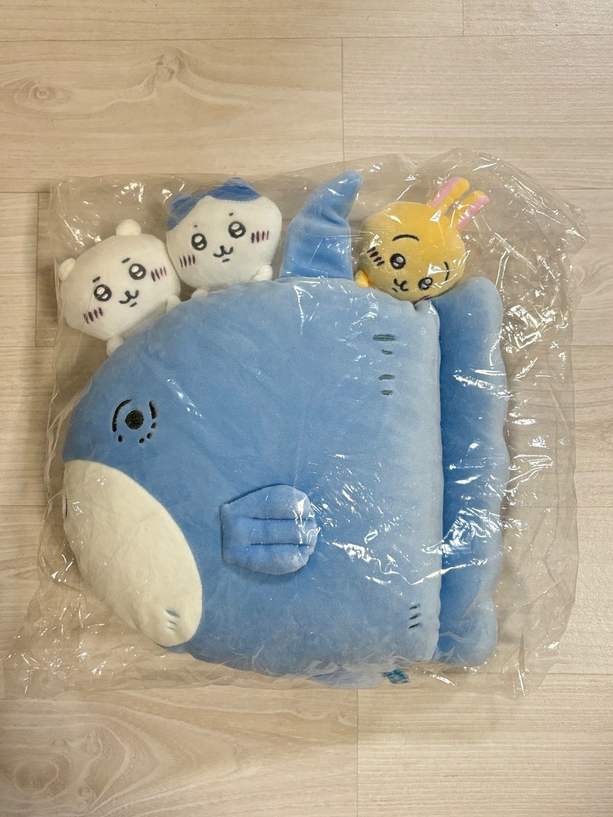 ♥ ちいかわ マンボウでおでかけクッション