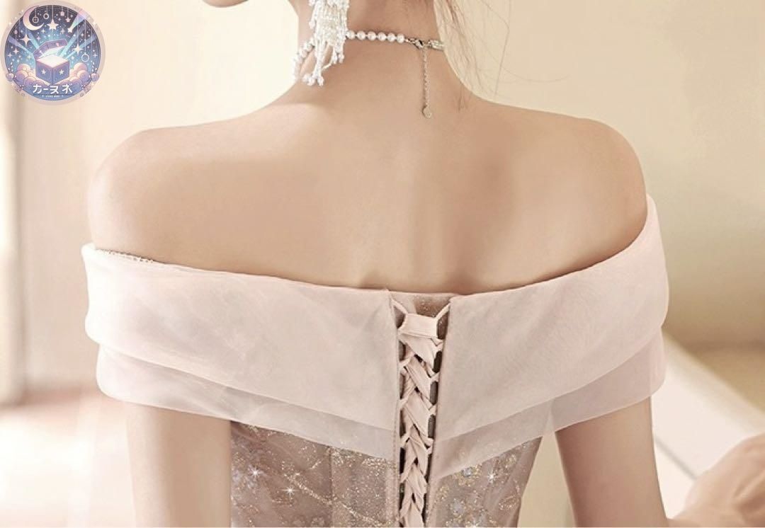 花柄にオシャレなデザインが煌びやかなオフショルロングドレス