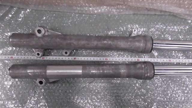 DF200E　SH42A-110xxx　の　フロントフォーク:#1703551989