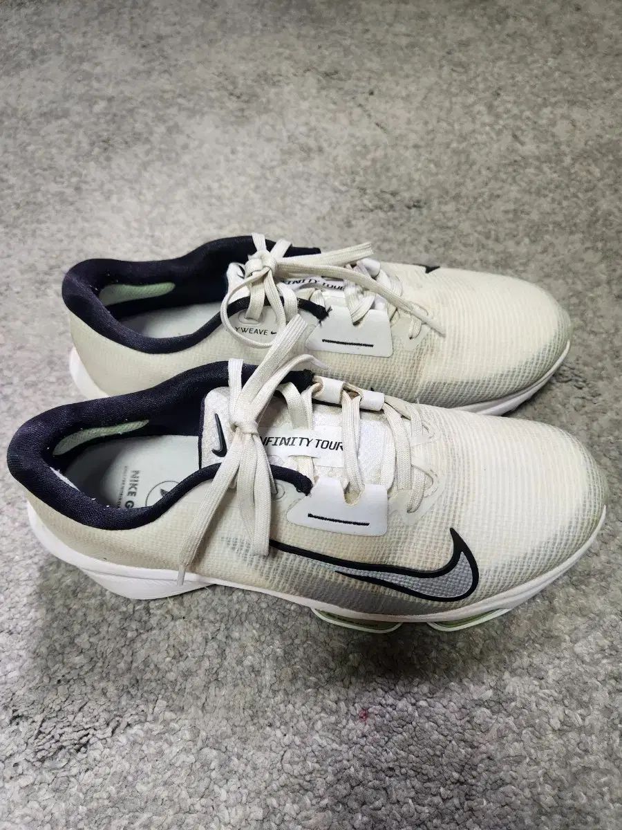 ナイキ インフィニティ ツアー ゴルフシューズ クリーム-255