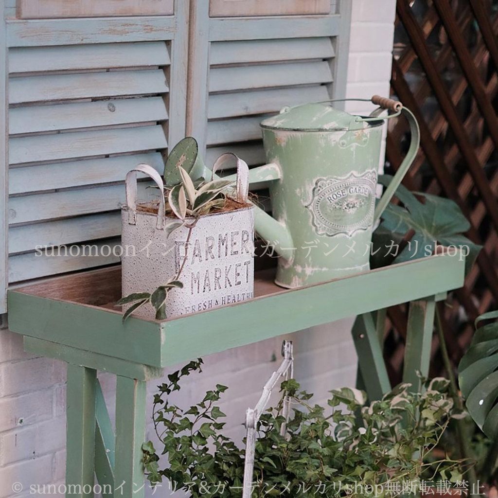 ヴィンテージ調 庭の装飾