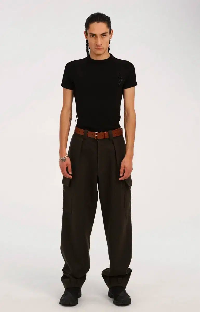 4 ） HYEIN SEO(ヘインソ) Perforated Knit Top - メルカリ