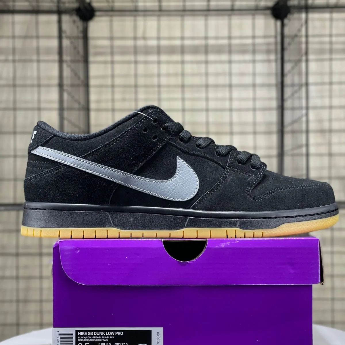 Nike SB Dunk Low Pro 