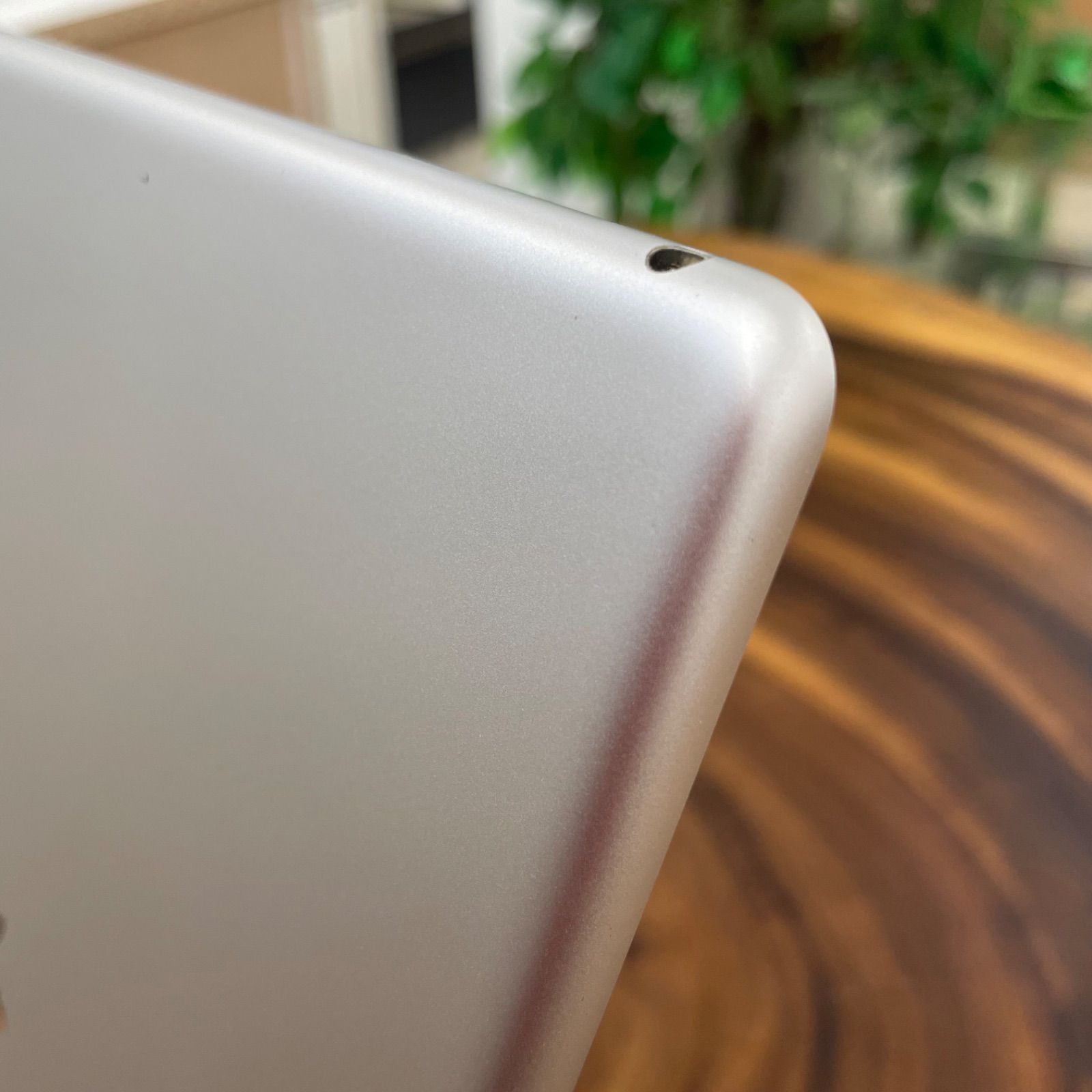 中古】iPad 第9世代 64GB Wi-Fiモデル A2602 - メルカリ