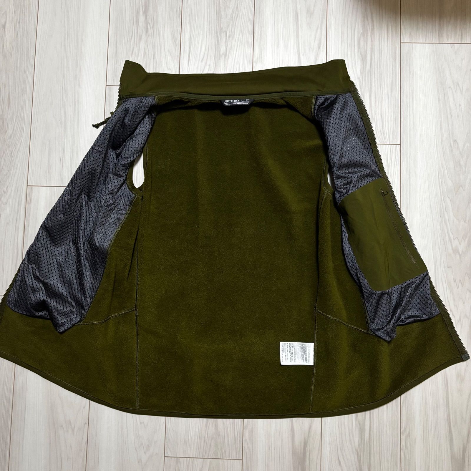 アークテリクス アトムSLベスト メンズS カーキ ナイロン フリース セットアップ 上質素材