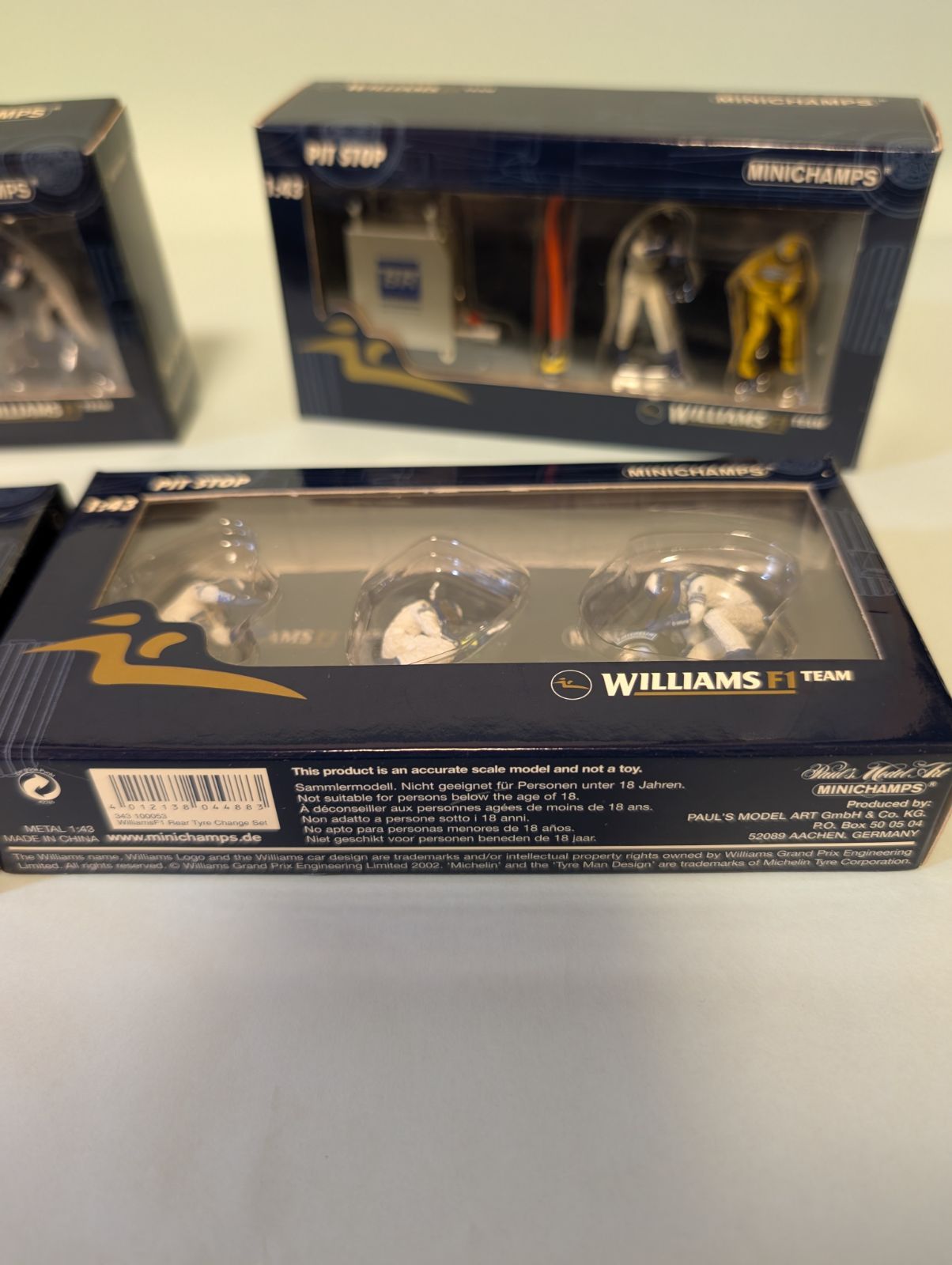ピットクルーフィギュア 1/43 ミニチャンプス ウィリアムズ