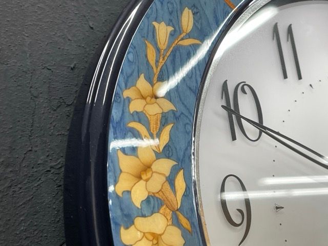 【新品】クイーン エリザベス2 ステンドグラス掛け時計　花時計 新品】クイーン エリザベス2 ステンドグラス掛け時計 花時計 - メルカリ