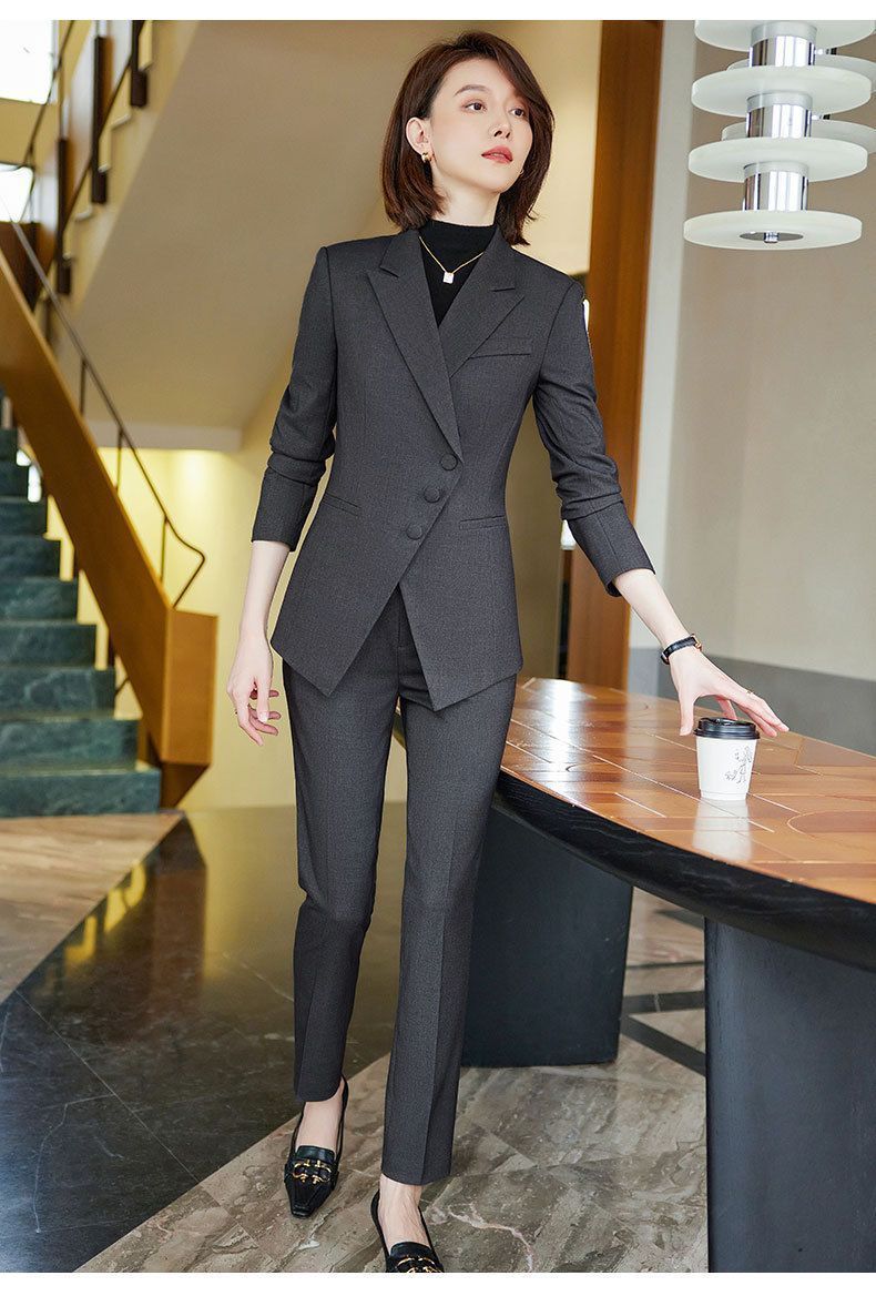 お宮参り ビジネススーツ