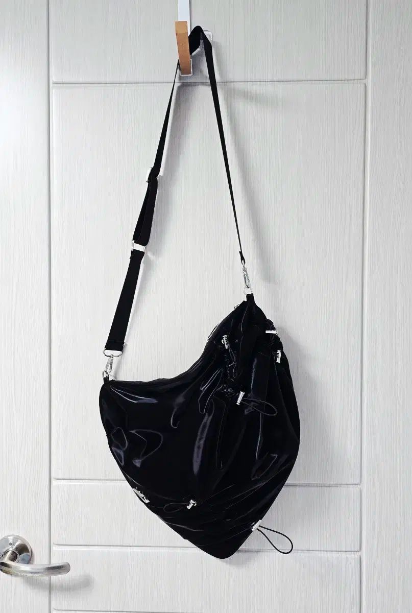 IEA エデン バッグ yieyie eden bag グロッシー ブラック