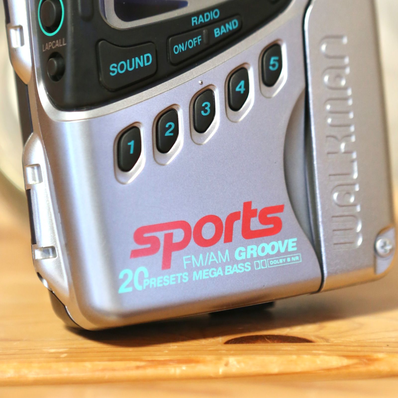 SONY SPORTS WALKMAN WM-FS1 MEGABASS搭載 防滴仕様 ウォークマン