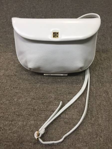 Canon キヤノン EF-S 18-200mm F3.5-5.6 IS 激安大特価，最新作 極上美品☆SONY ソニー α6400 パワーズームレンズ