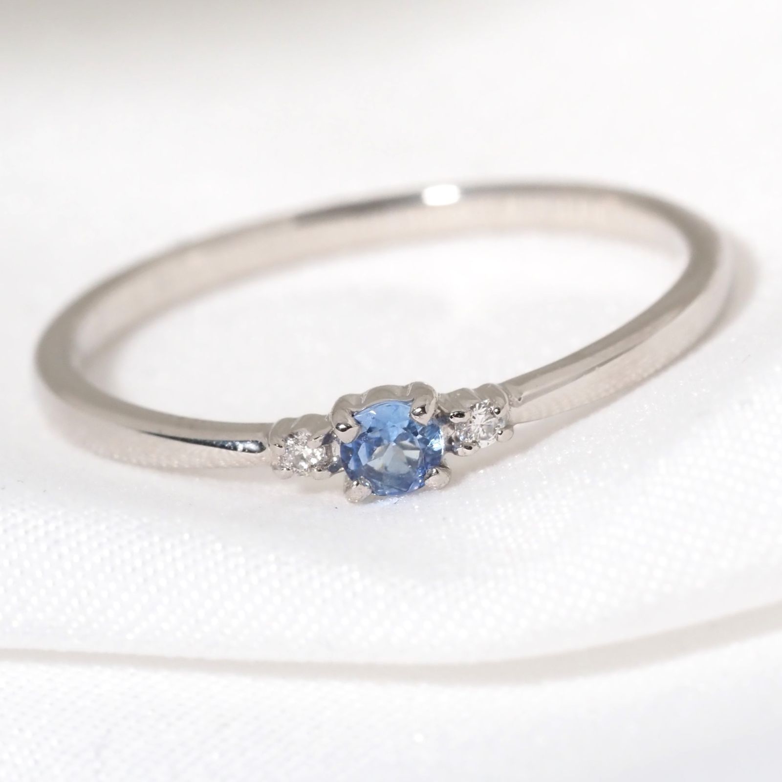 ベニトアイト リング 0.069ct pt900 D0.02ct - メルカリ