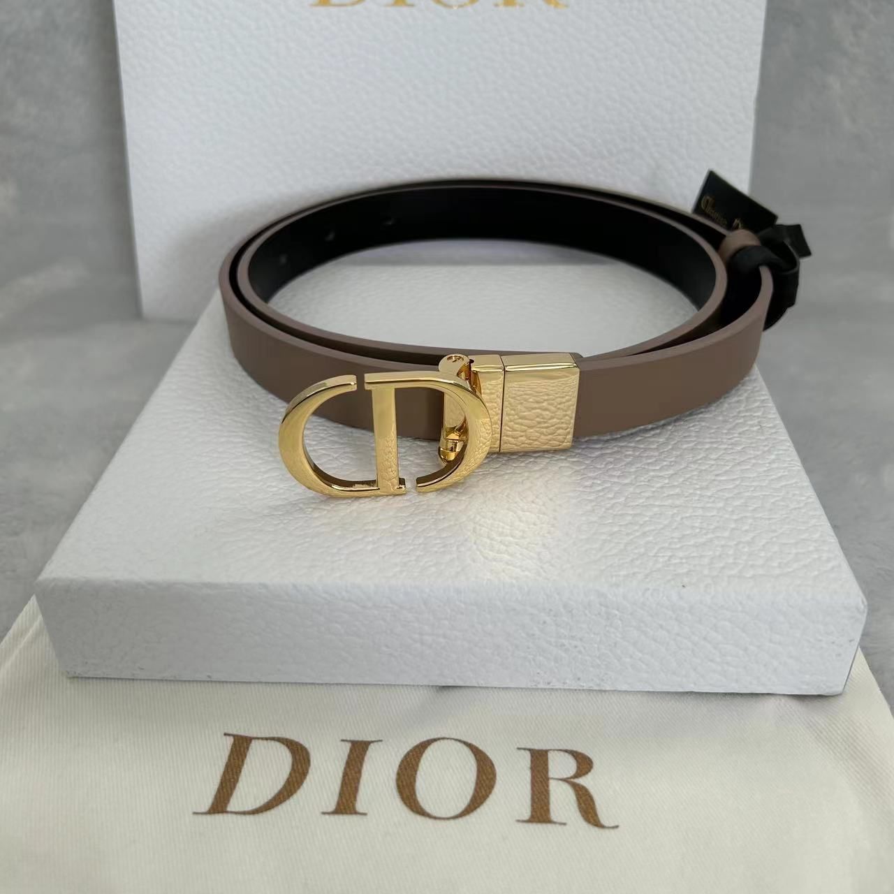 新品未使用Dior 30montaigne リバーシブルベルト - メルカリ