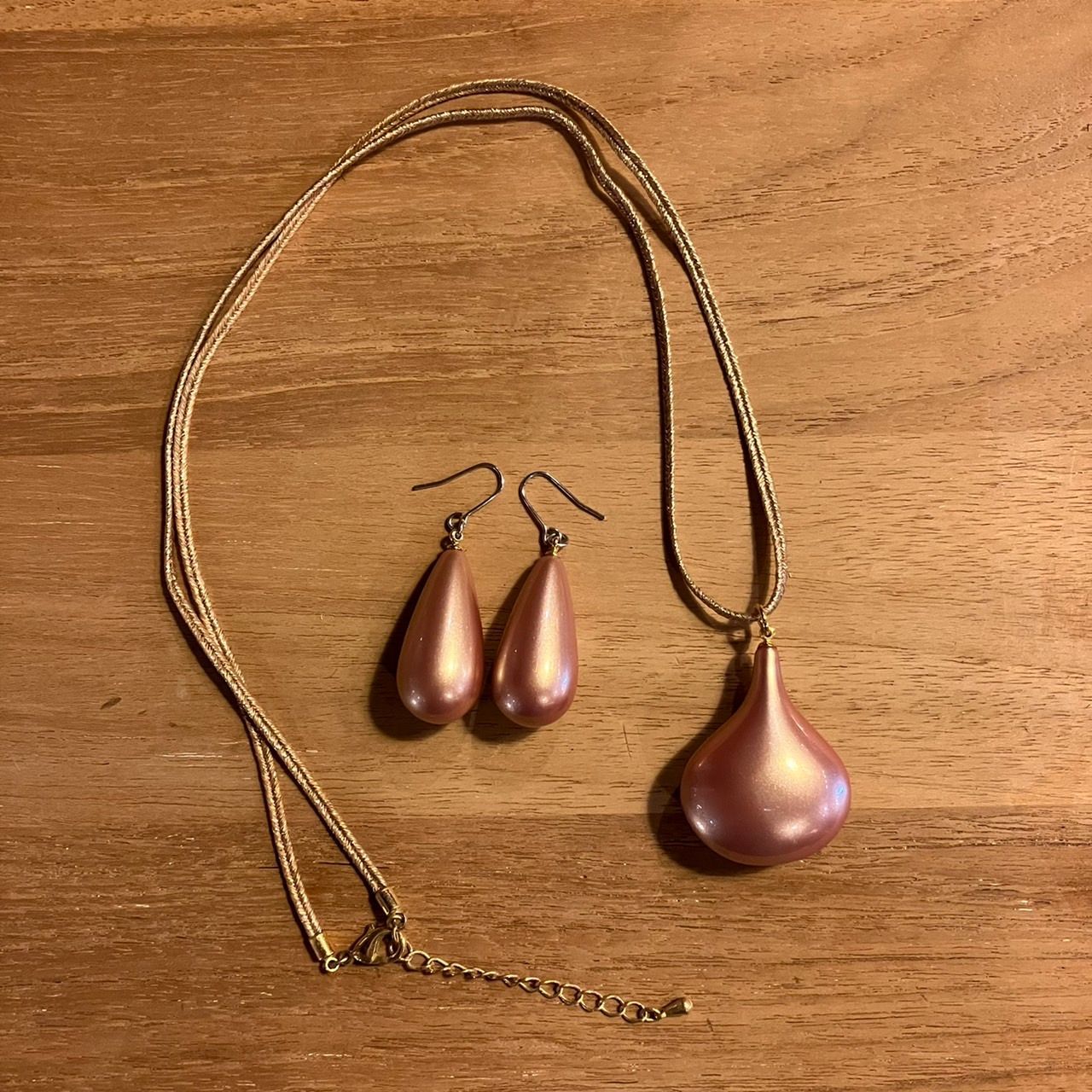 坂本これくしょん紫色のフックピアス ピアス