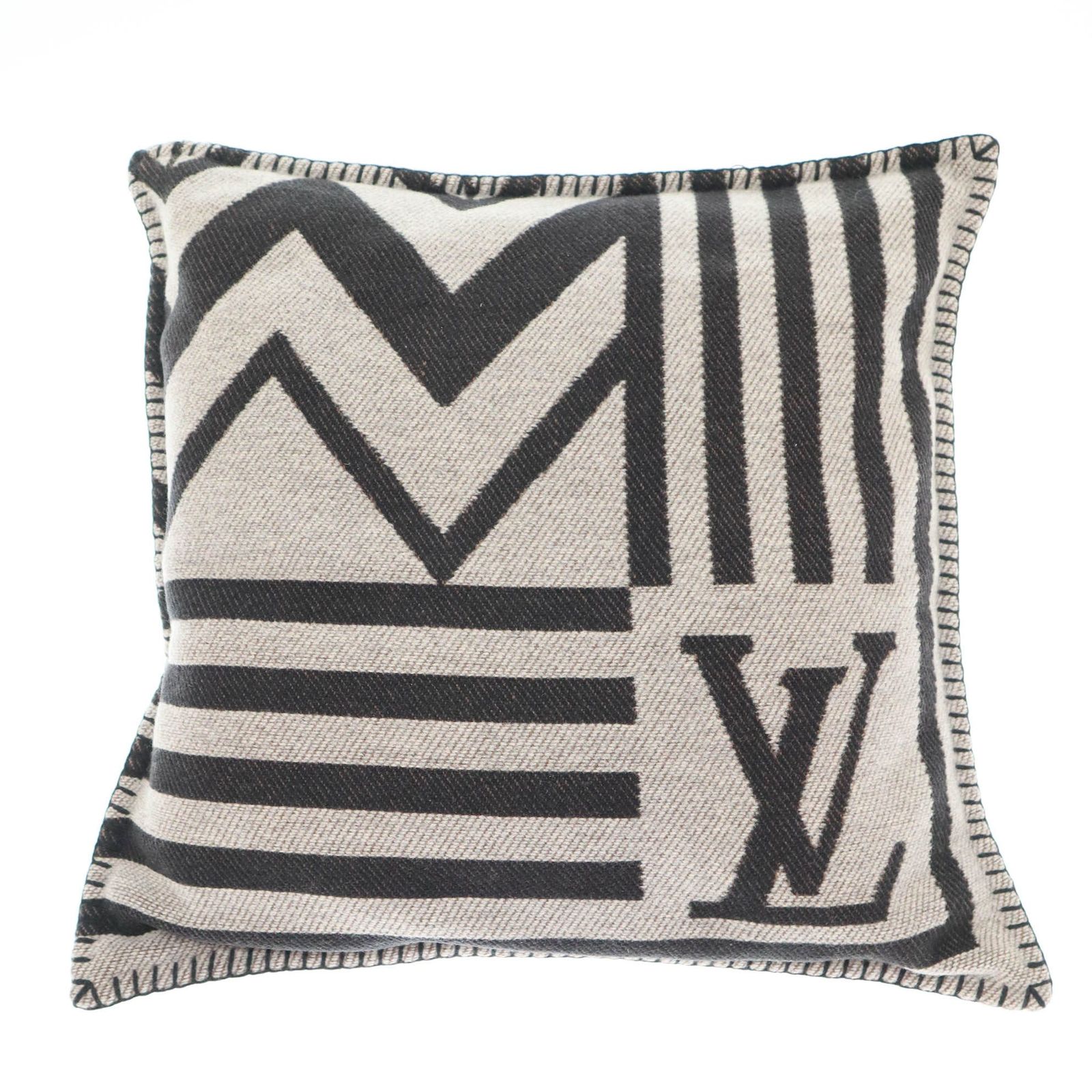 未使用品です。 LOUIS VUITTON ルイヴィトン クーサン・カラコラム クッション M70022