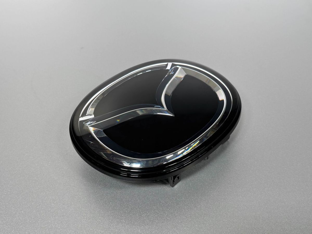 |破損キズなし CX-30 DM8P DMEP DMFP 純正 フロントエンブレム グリルエンブレム BDER-51-730 BDER-51730 管理31072