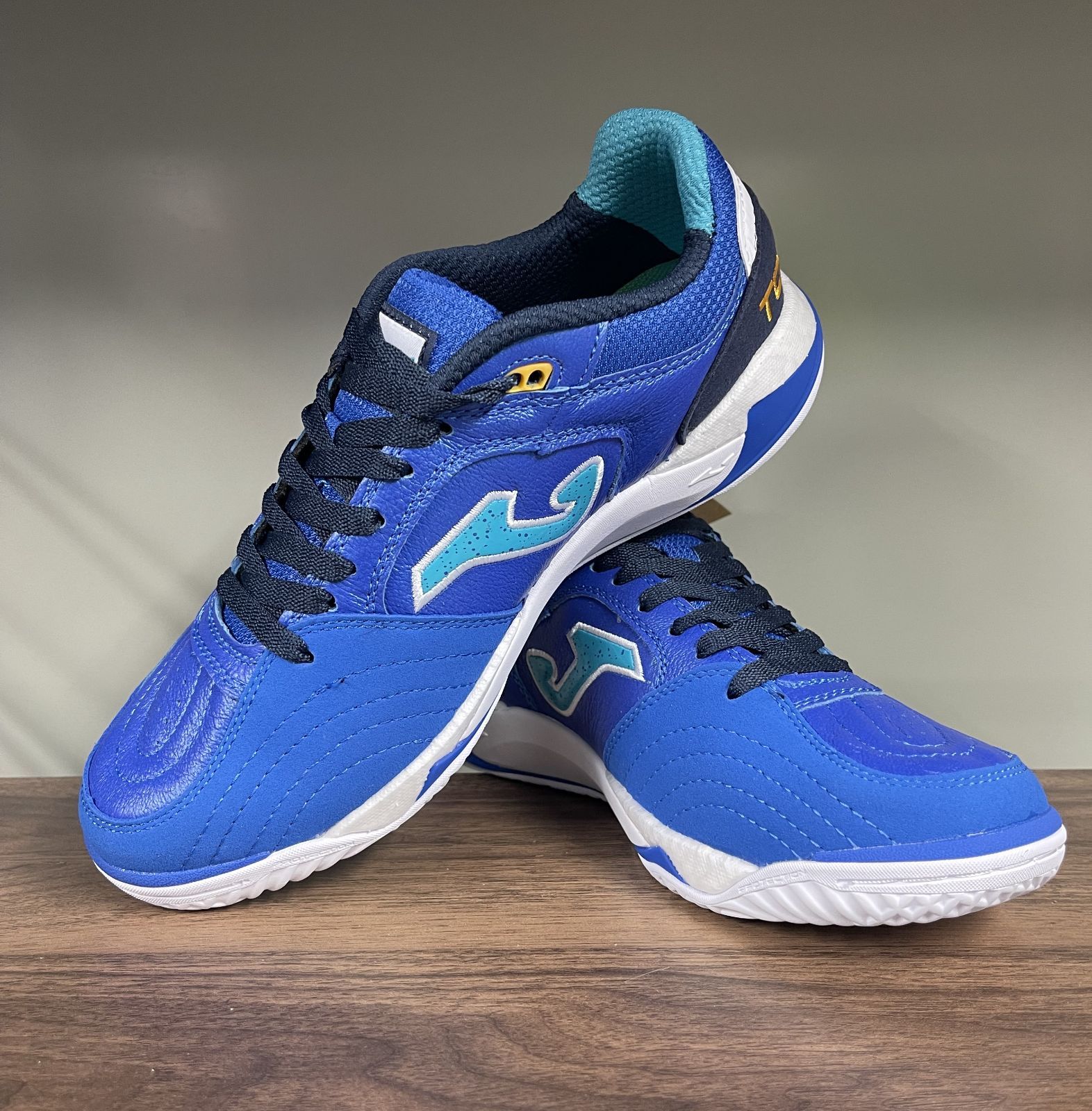 Joma TOP-FLEX フットサルシューズ ライトブルー シューズの選び方 Web