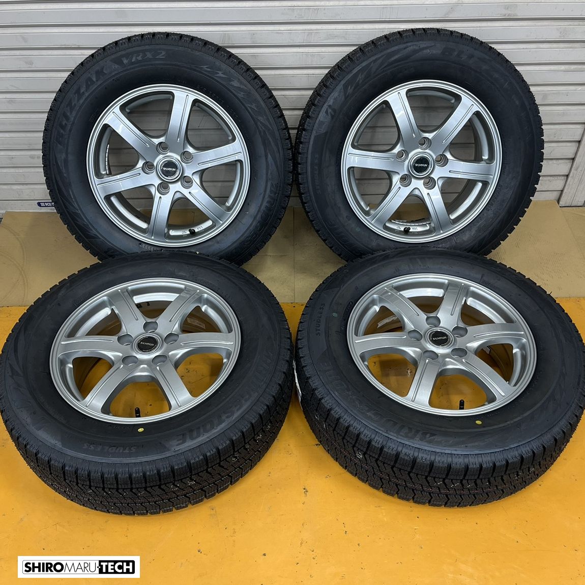 【安い大特価】☆215/60R17 BS VRX スタッドレス☆空気圧センサー付きホイール☆美品　バリ山！ スタッドレスタイヤ