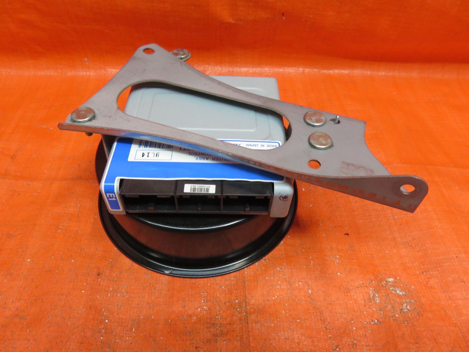 LA2686* 動作OK レクサス LS460 USF40/中期 サスペンション コントロール/コンピューター/純正 89293-50271　※稼働車外し