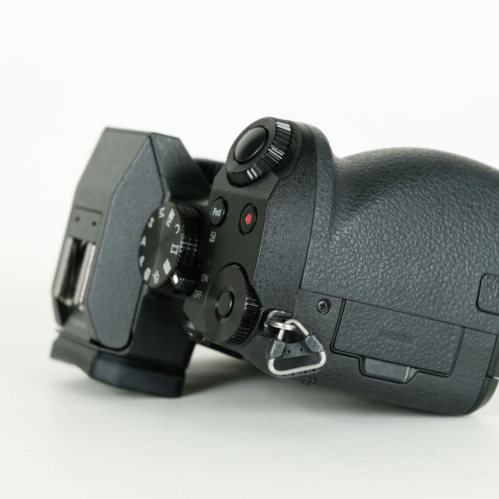 美品｜シャッター数2,380回] Panasonic LUMIX DMC-G7 ボディ
