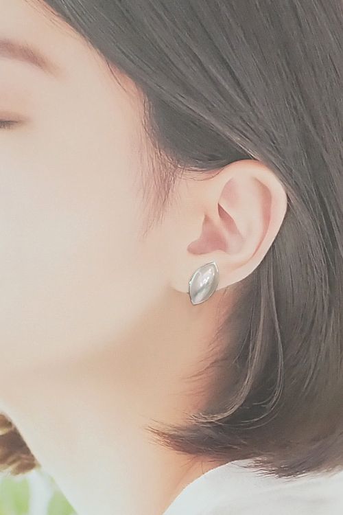 K18ホワイトゴールド TASAKI