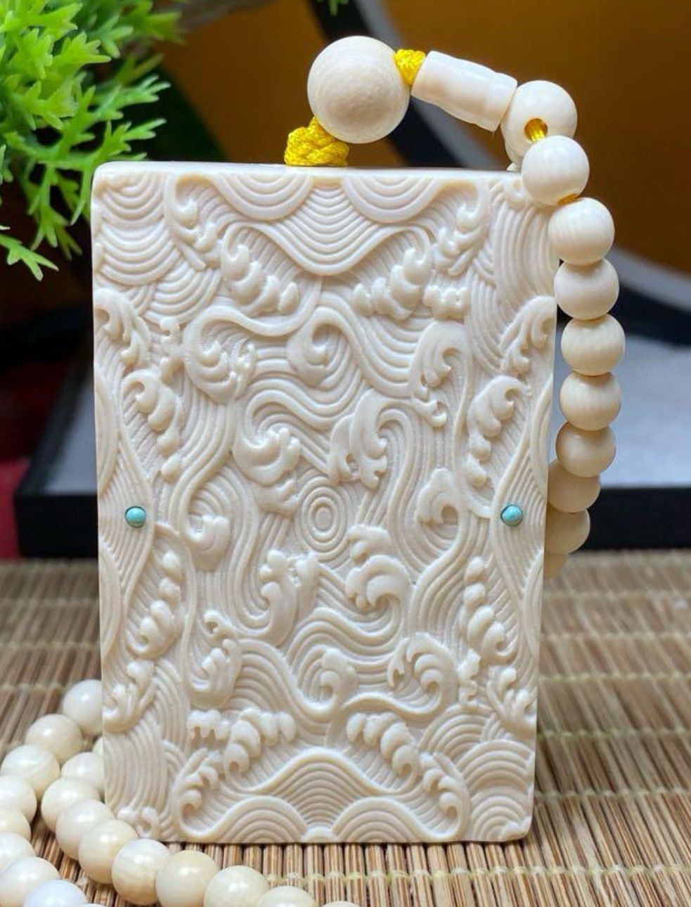 天然マンモス牙美しい手作り彫刻象神仏札の ネックレス 天然マンモス牙美しい手作り彫刻象神仏札の ネックレス