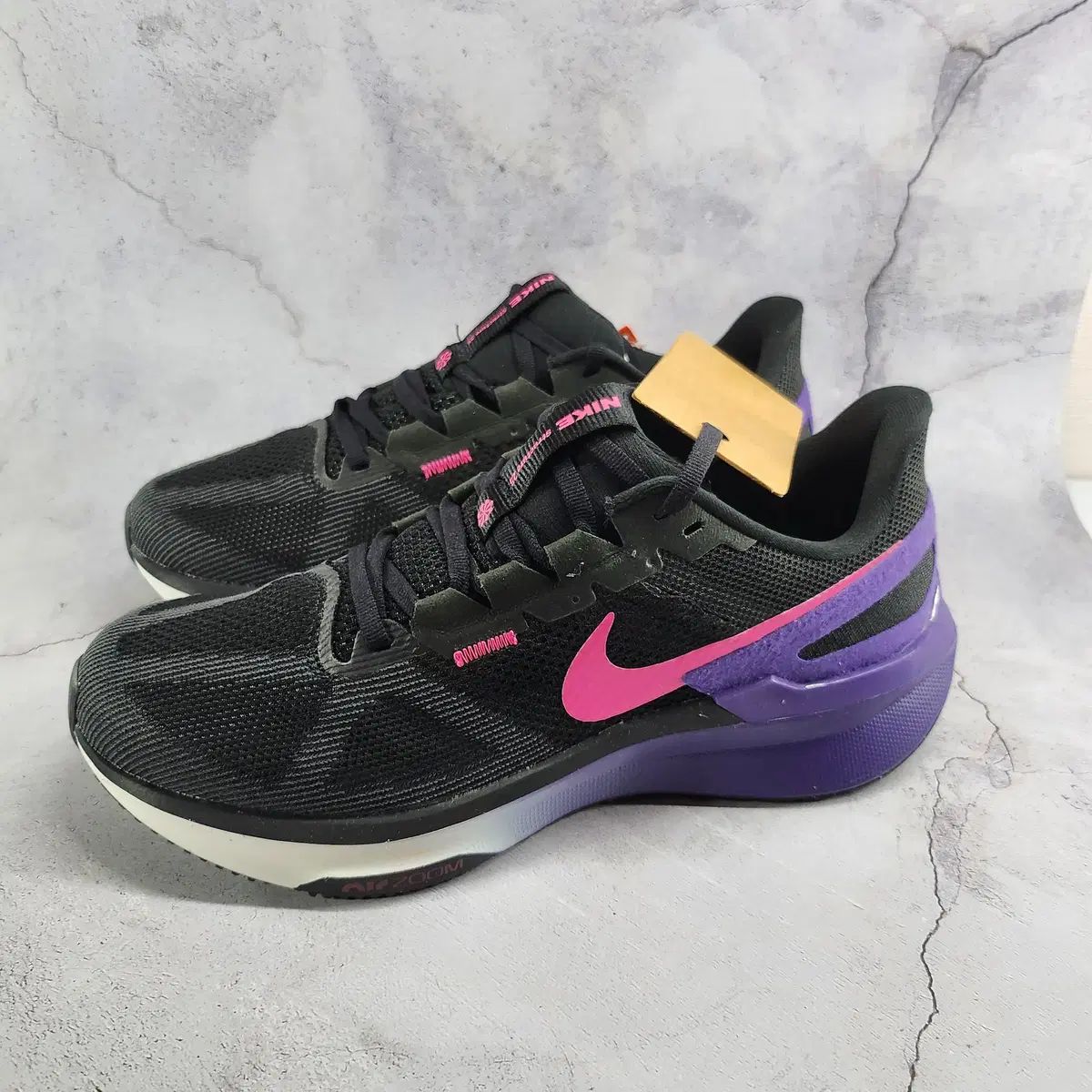美品 NIKE(ナイキエアズーム)28cm 日本未発売 NIKE(ナイキ) 275 サイズ エア ズーム ストラクチャー 25 DJ7883
