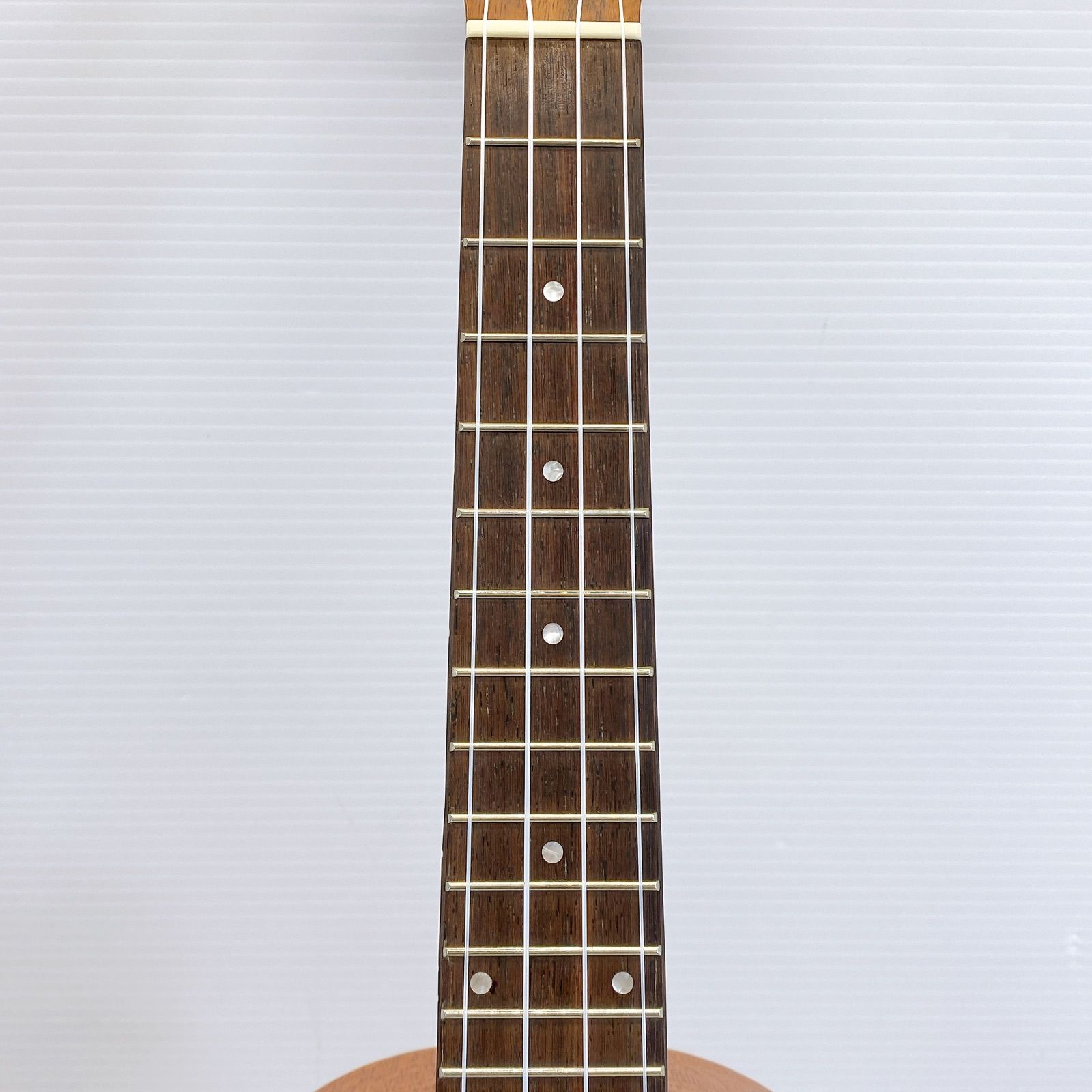 当店の商品全て正規品！ Hanalei ハナレイ コンサート ウクレレ HUK-300C マホガニー ケース付き